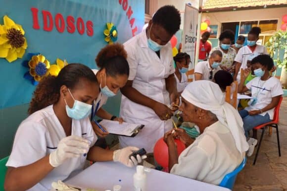 Alunos do Curso de Enfermagem, participam em Actividade no Dia Mundial do Idoso